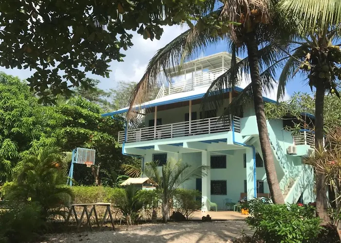 Coco Loco Azul Boutique By Lucky * Playa Junquillal